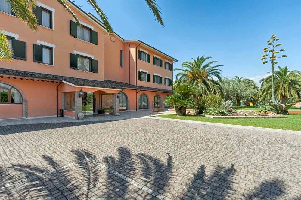 Villa Luigi Hotel & Restaurant Nuova Gestione Villa Rosa Di Martinsicuro Экстерьер фото